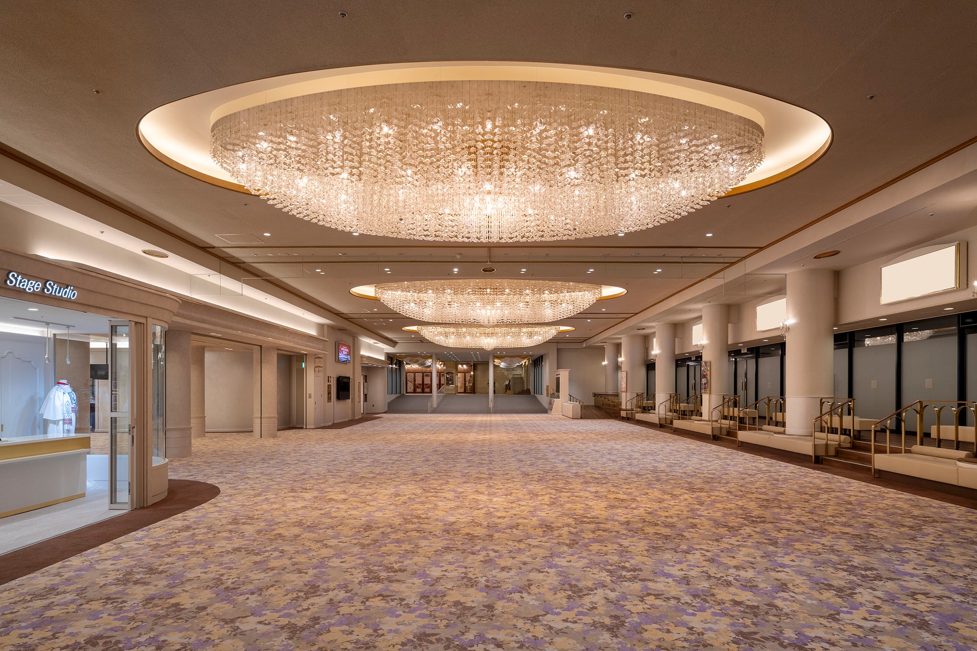 宝塚大剧场商店&餐厅区域重新装修